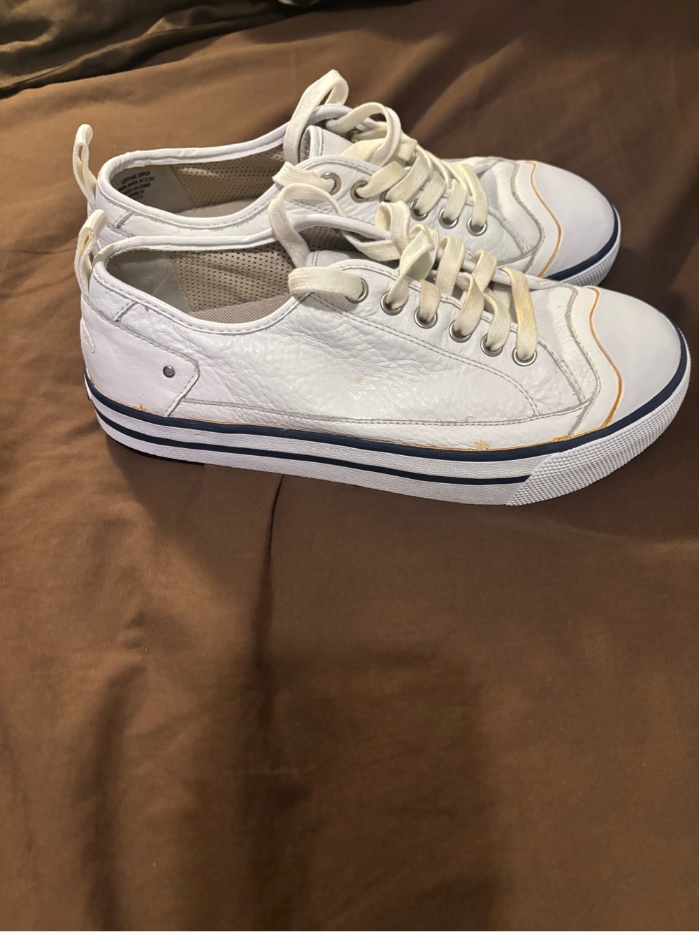 Women’s White Low-Top Casual Sneakers
